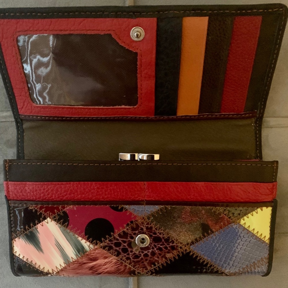 Multicolor Wallet - Picture 2 of 4